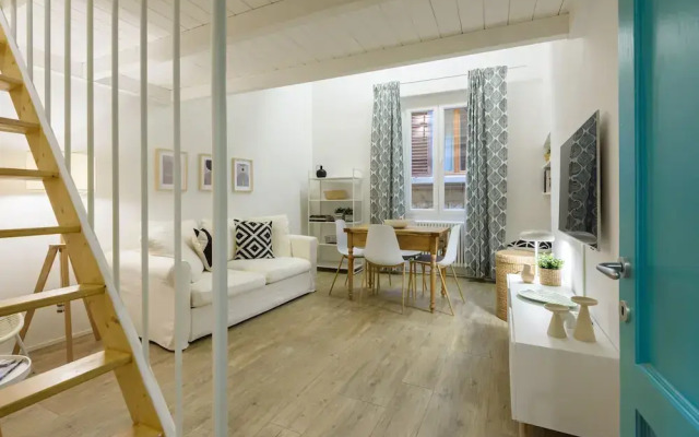 Madame Betta by Mmega