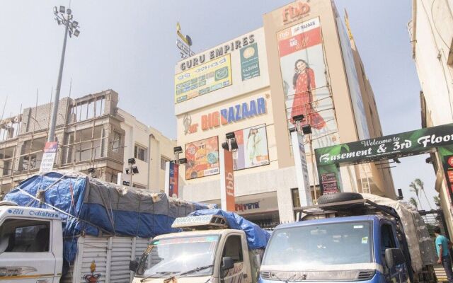 OYO 16340 Yellow Hotels