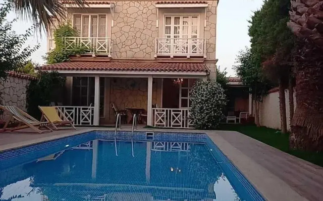 Alacati Balbadem Otel ( +13 ADULT ONLY)