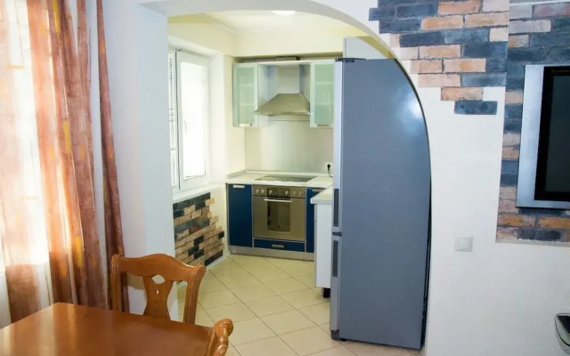 Apartment on Ostryakova St. 3