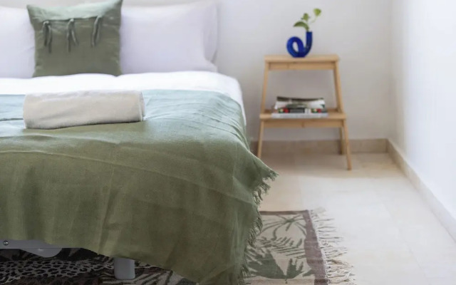 Old North Green Oasis by Sea N' Rent