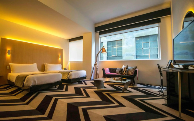 Adelphi Hotel
