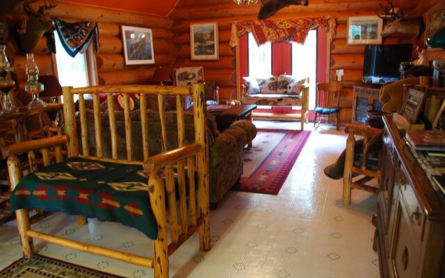 Kicking Horse Canyon B&B
