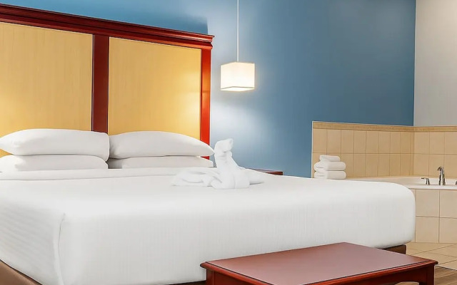 Signature Inn & Suites Hamilton