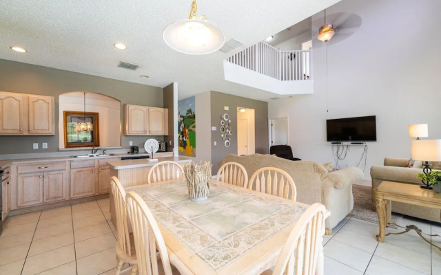 87631 Games Room+2-masters+hottub+water View!