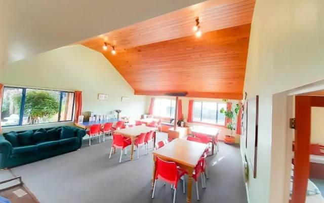Tongariro River Retreat - Hostel