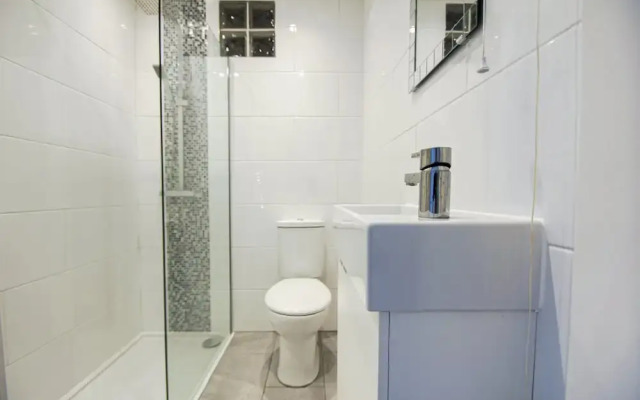 Sea Breeze Apartment Central by Brighton Holiday Lets