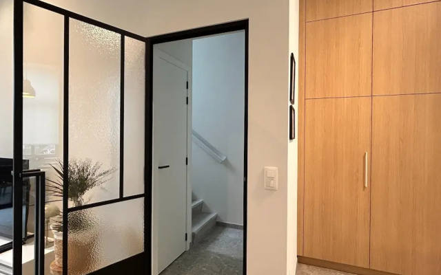Spacious 3-floor Holiday Home for 8 Guests