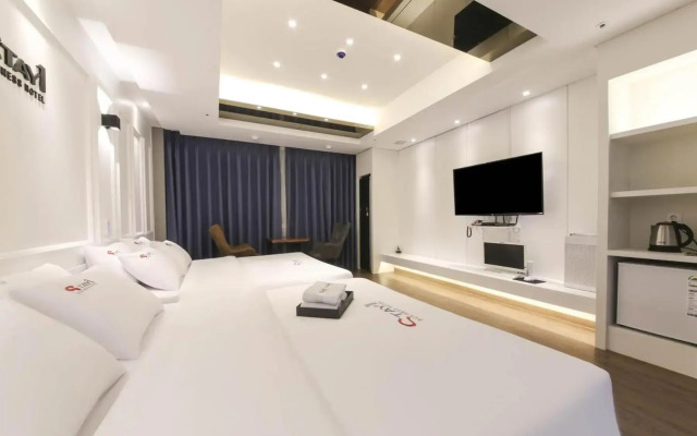 Stay Hotel