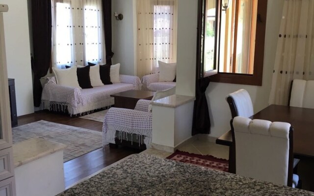 Villa B Calis Beach