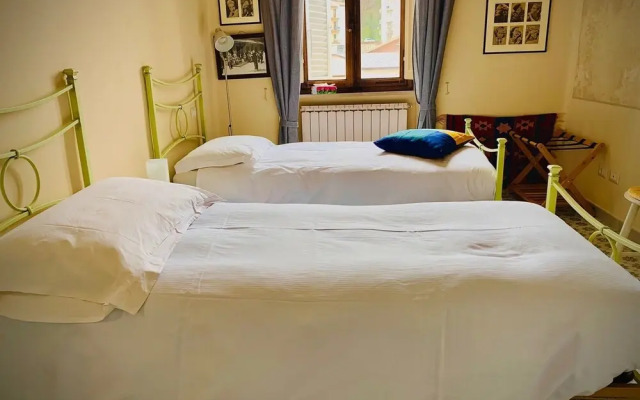 Captivating 2-bed Apartment in Siena