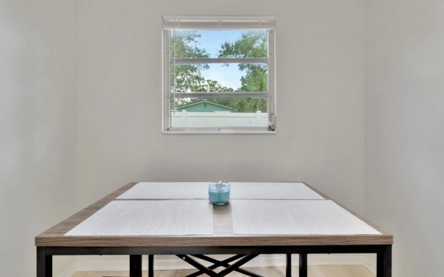 The Kenwood Retreats and Courtyard