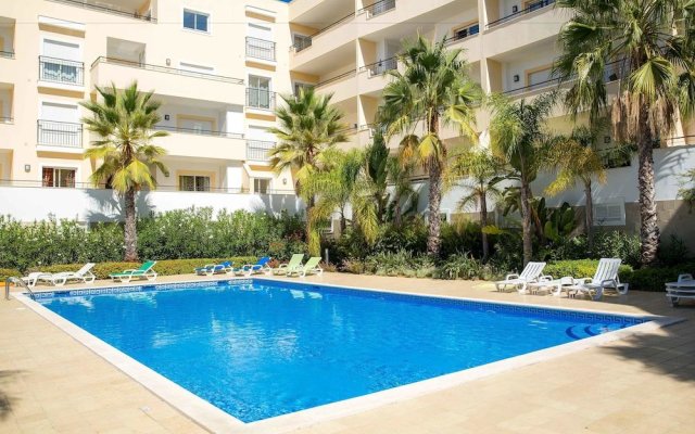 A04 - Large Modern 1 bed Apartment with pool by DreamAlgarve
