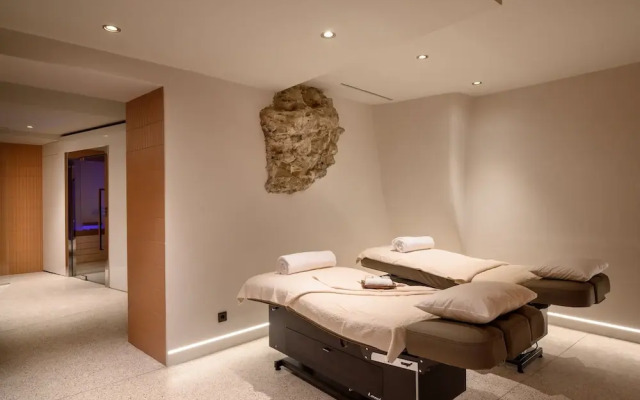 Zlata Ladjica Boutique Hotel