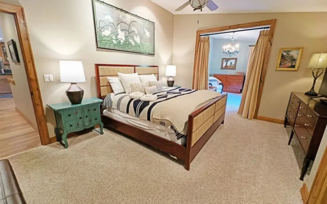 Yellow Pine 32 6 Bedroom Home