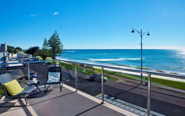 Penguin Waterfront Escape