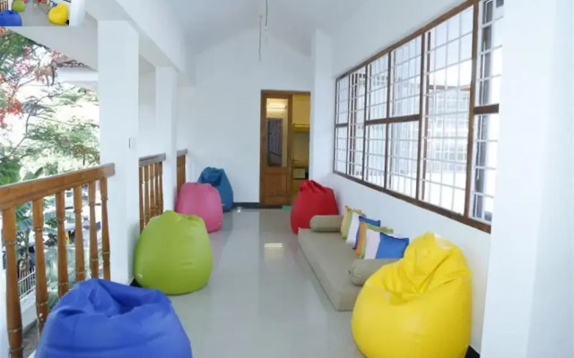Hostel By The Sea