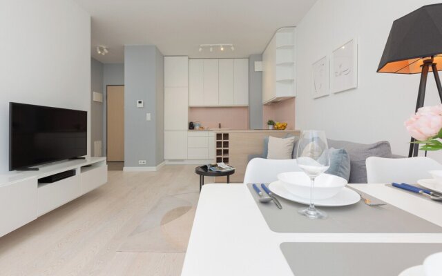 Sarmacka Apartment Wilanow by Renters