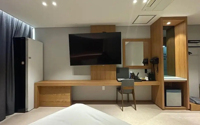 Wonju Central Hotel