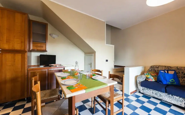 Charming Townhouse With Pool and Garden