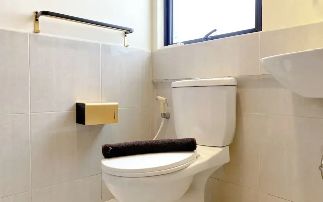 Homey 2Br At Meikarta Apartment