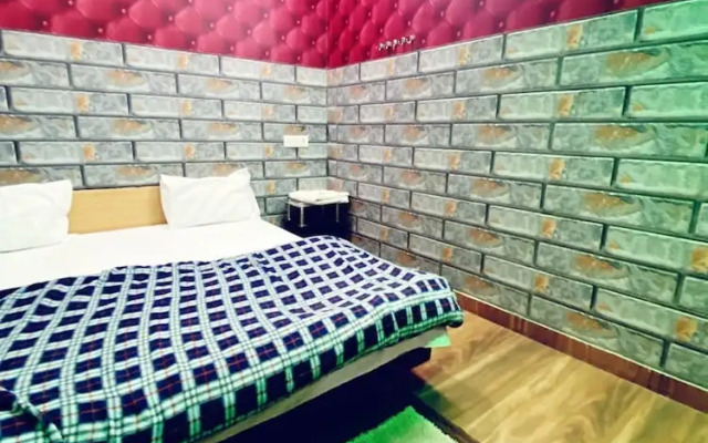 Manali Hotel By GRB