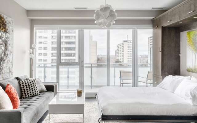 Toronto Sophisticated Studio