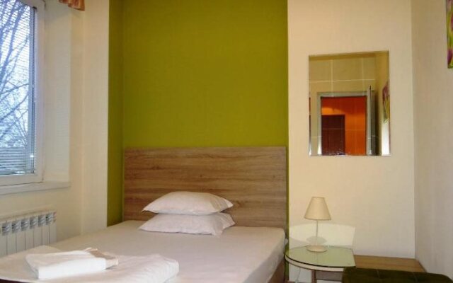 Guest Rooms Kom