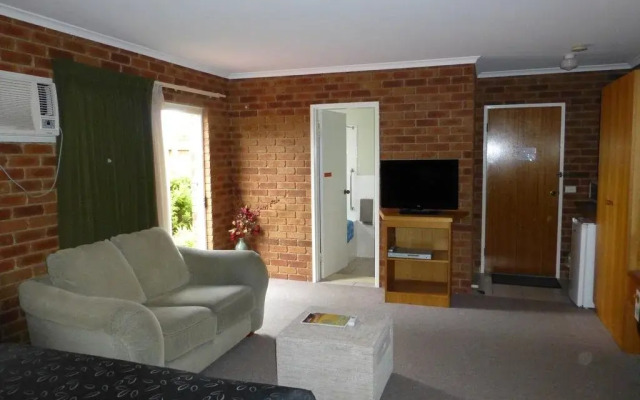 Inverloch Central Motor Inn