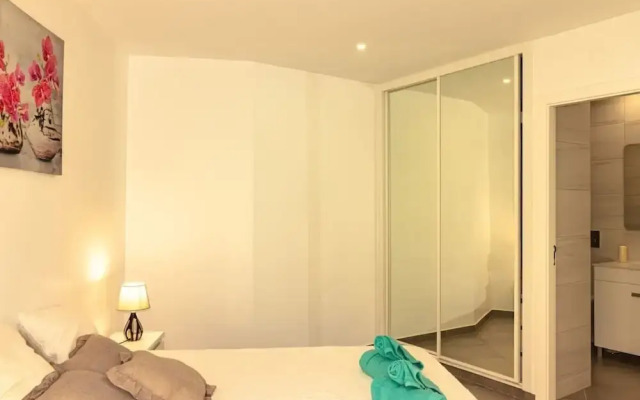 Inviting 2-bed Apartment in Armação de Pêra