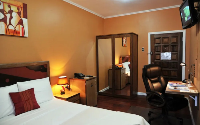 Culture Crossroads Inn