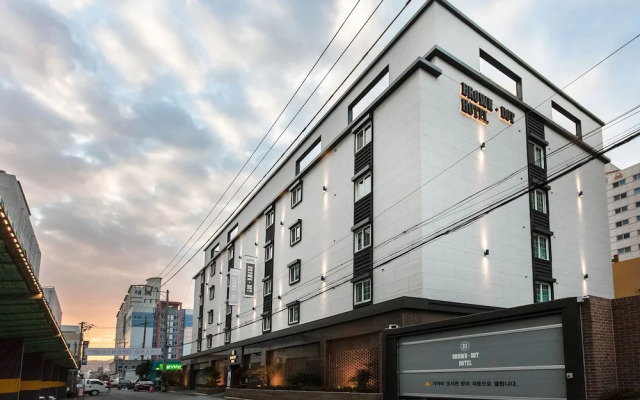 hotelImage