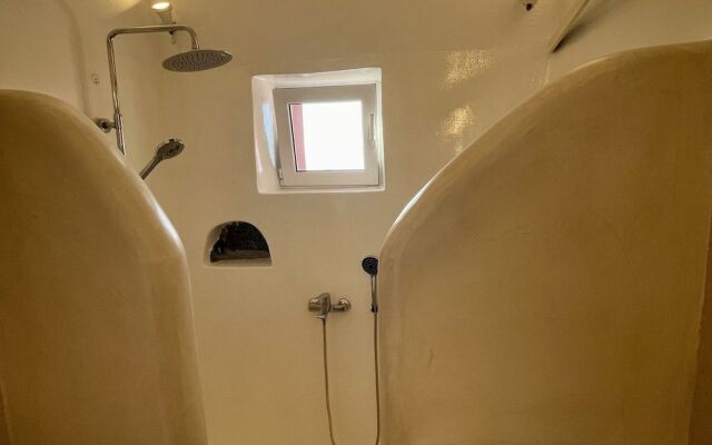 Diva Santorini Luxury Villa
