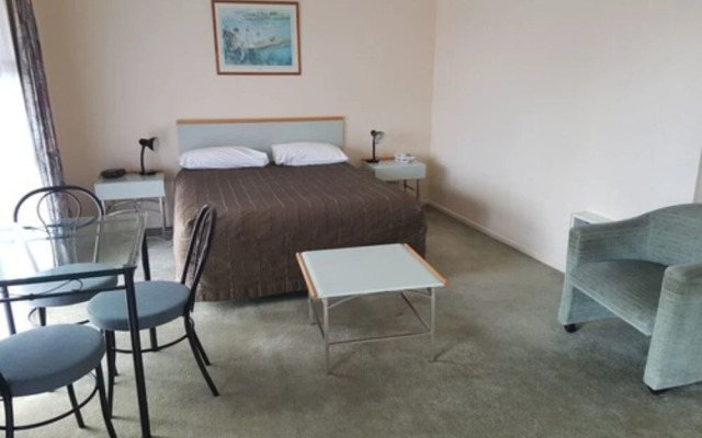 Pavilion Motel & Conference Centre
