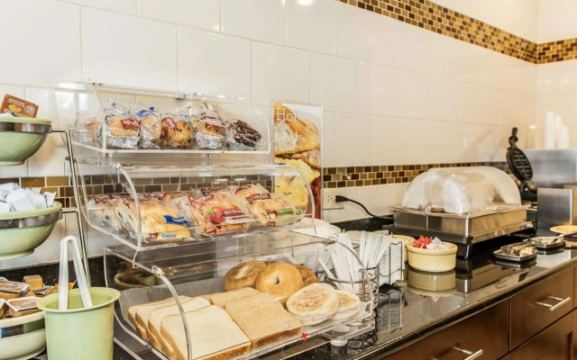 Quality Inn & Suites Mattoon South