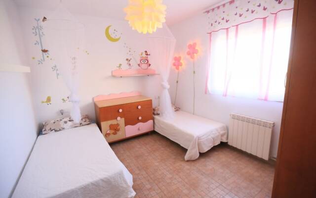 Villa Acogedora Para 8 Personas en Cambrils