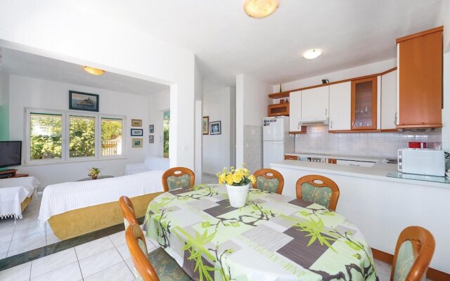 Beautiful Home in Razanj With Jacuzzi, Wifi and 4 Bedrooms