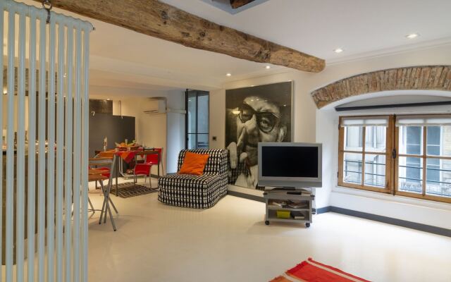 Picturesque Apartment in Genova With Balcony