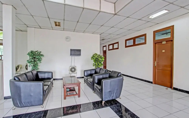 SPOT ON 91471 Syariah Wisma Uin Walisongo
