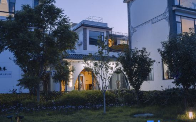 Qingshanyu Designer Seaview Homestay
