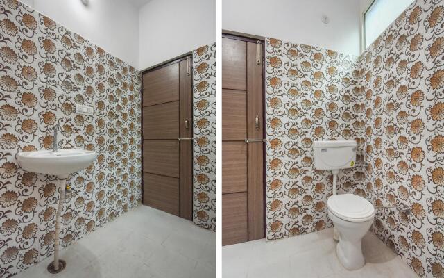 Hotel Hi Tech by OYO Rooms