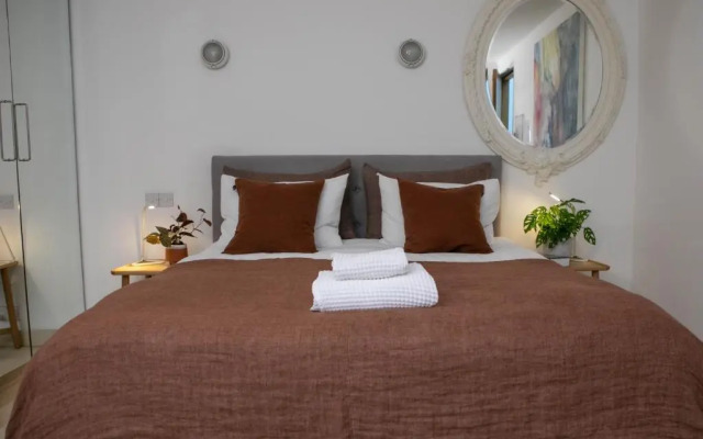 The Luxury Inn