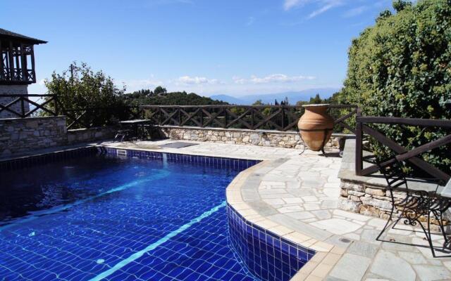 B&B Ta Xelidonakia