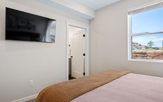 Desert Oasis 3 Bedroom Condo