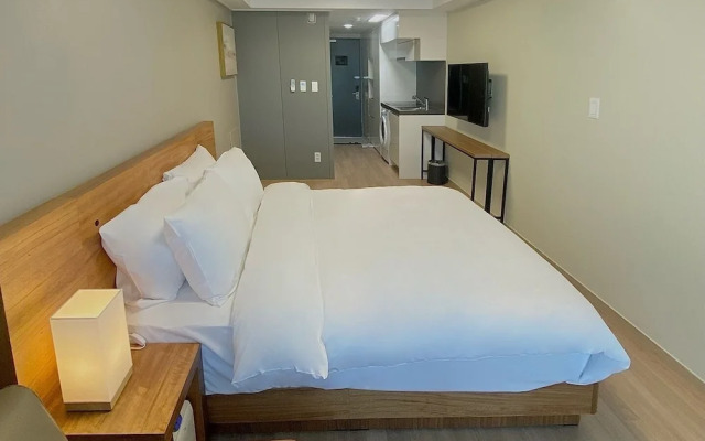 Chungchoho Best Hotel