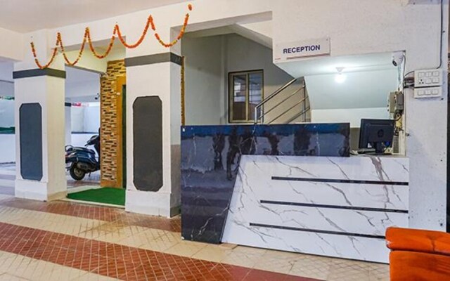 Fabhotel Grandeur