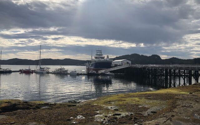 Pier Side Landing