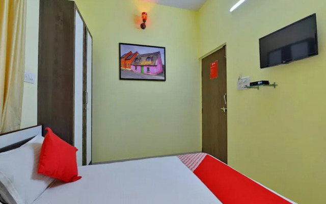 OYO 16992 Primrose Residency