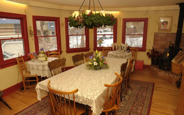 Riversong Inn Retreat