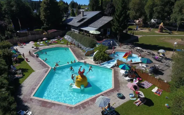 Charming Chalet With Pool